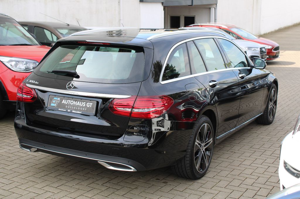 Mercedes-Benz C 300 2021