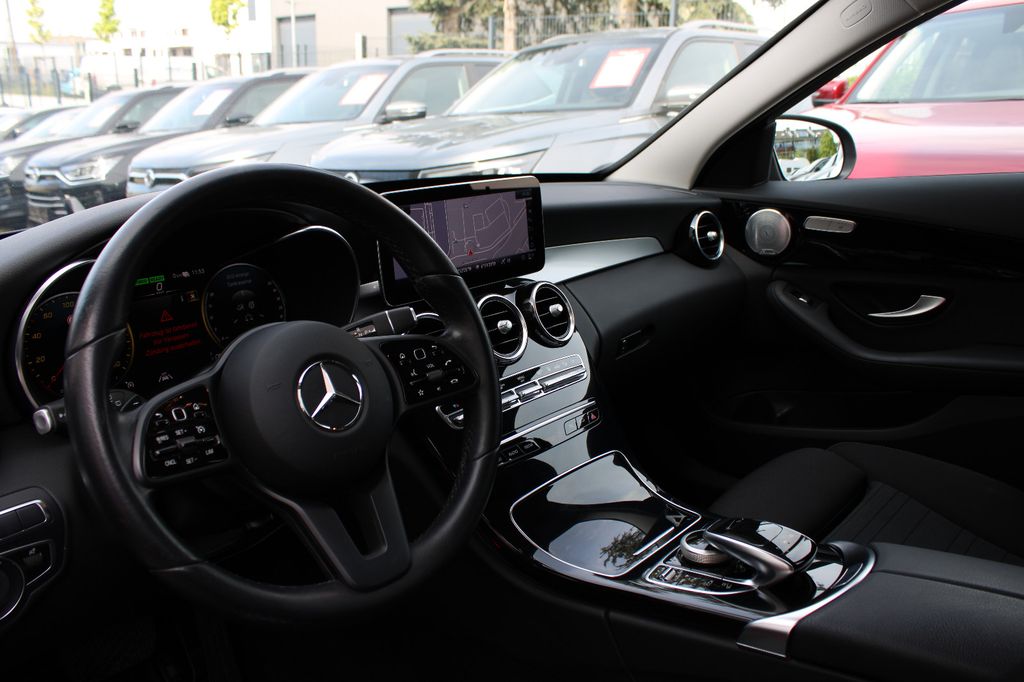 Mercedes-Benz C 300 2021