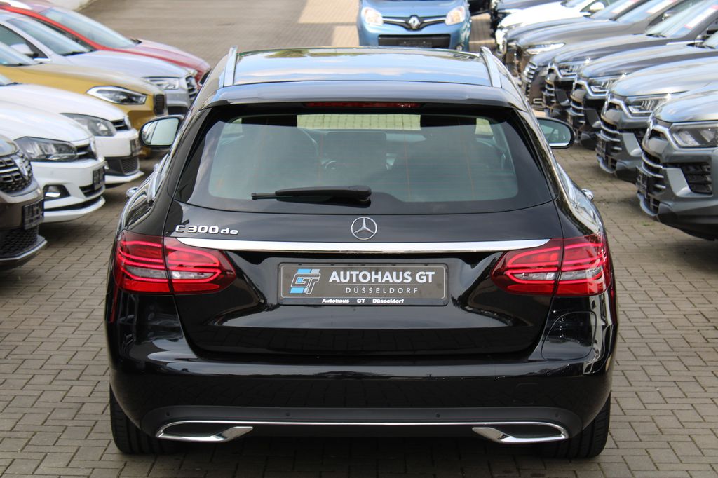 Mercedes-Benz C 300 2021