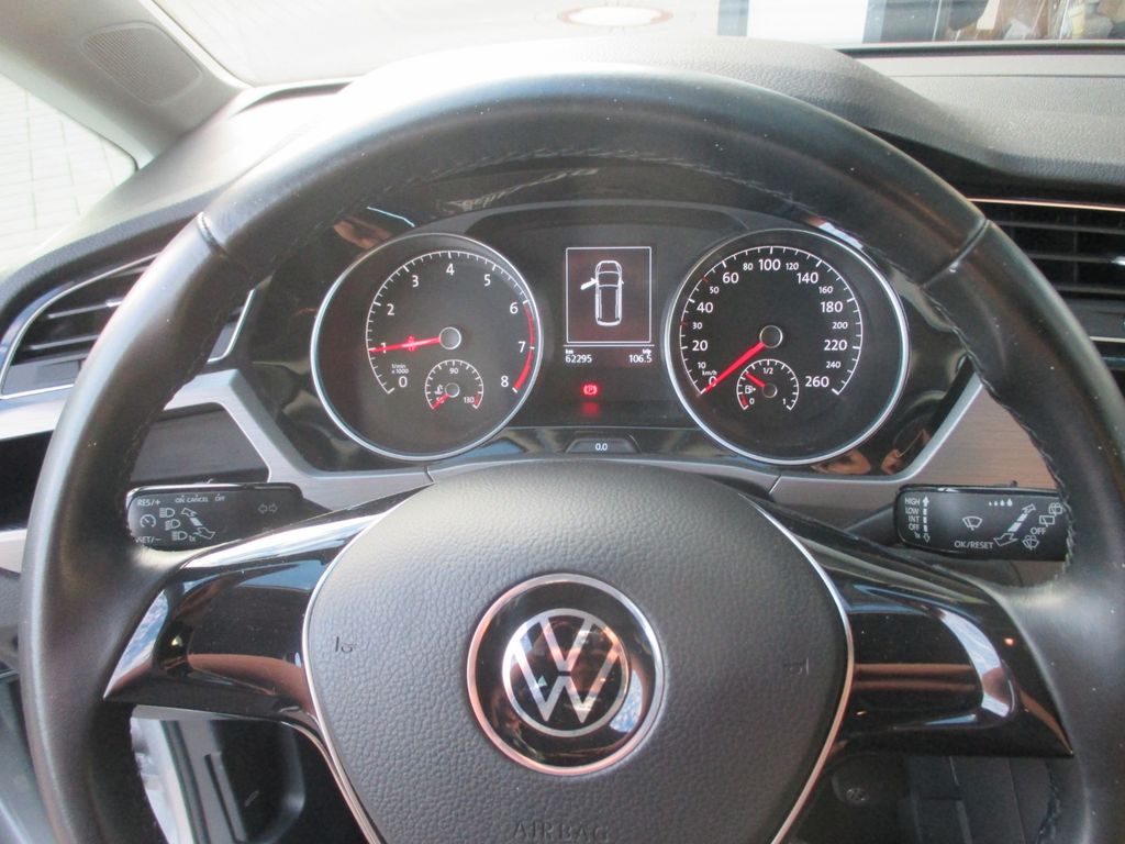 Volkswagen Touran 2021