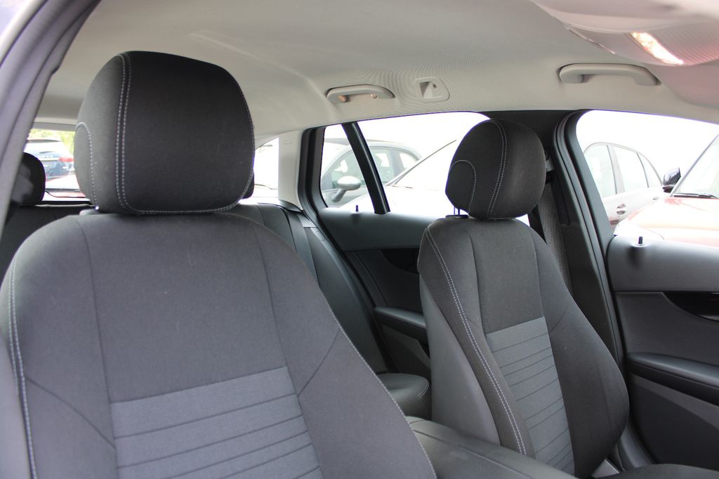 Mercedes-Benz C 300 2021