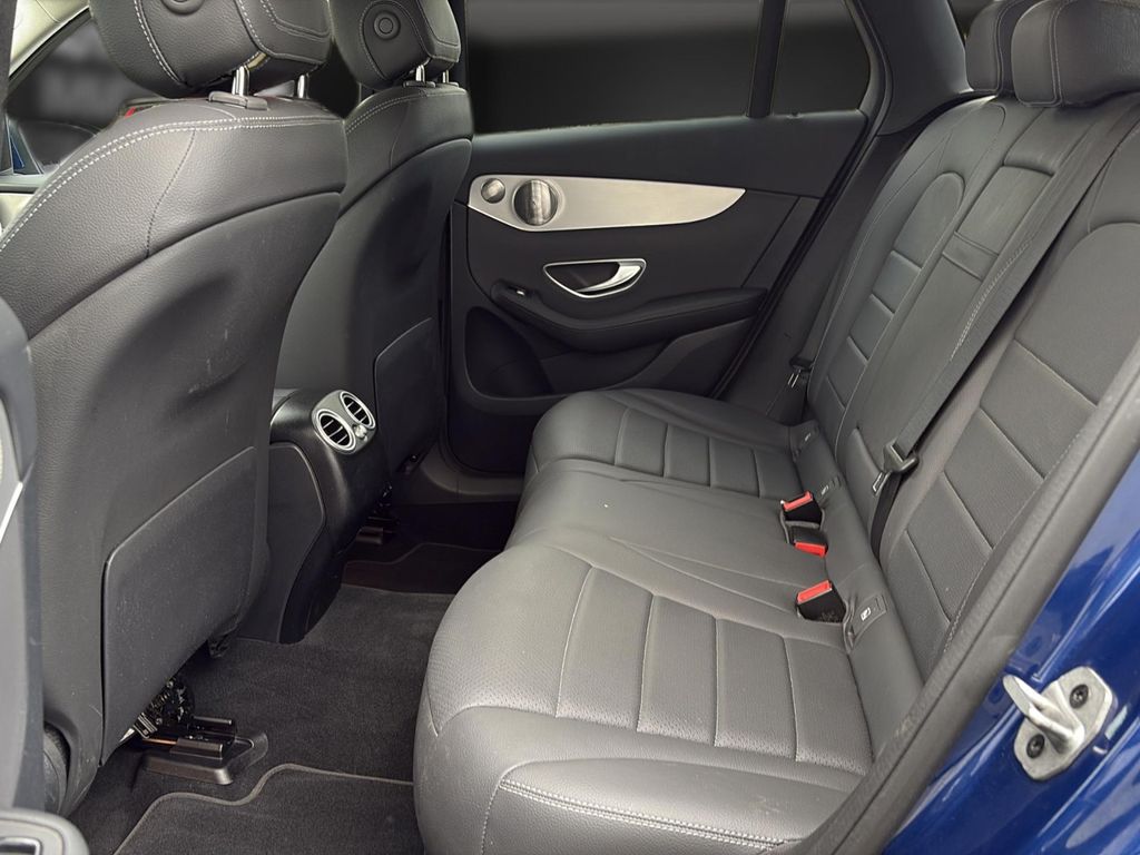 Mercedes-Benz GLC 300 2021