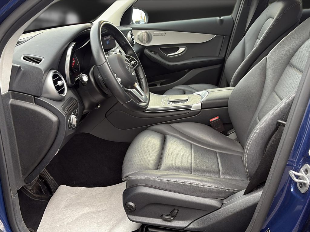 Mercedes-Benz GLC 300 2021