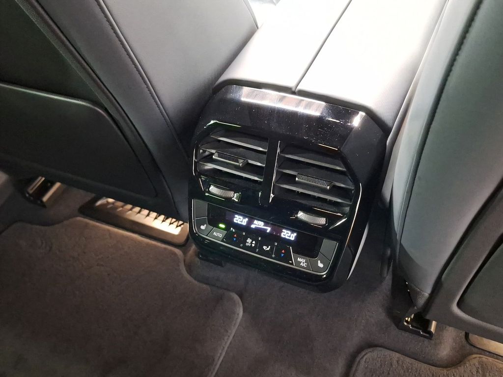 BMW iX 2023