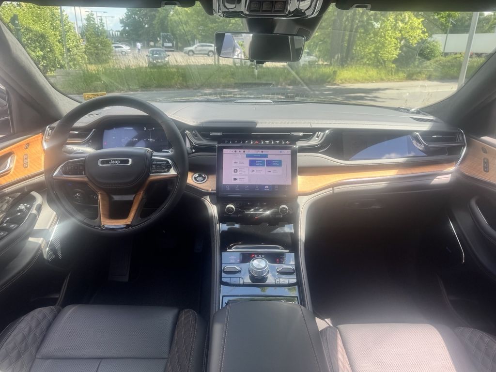 Jeep Grand Cherokee 2025