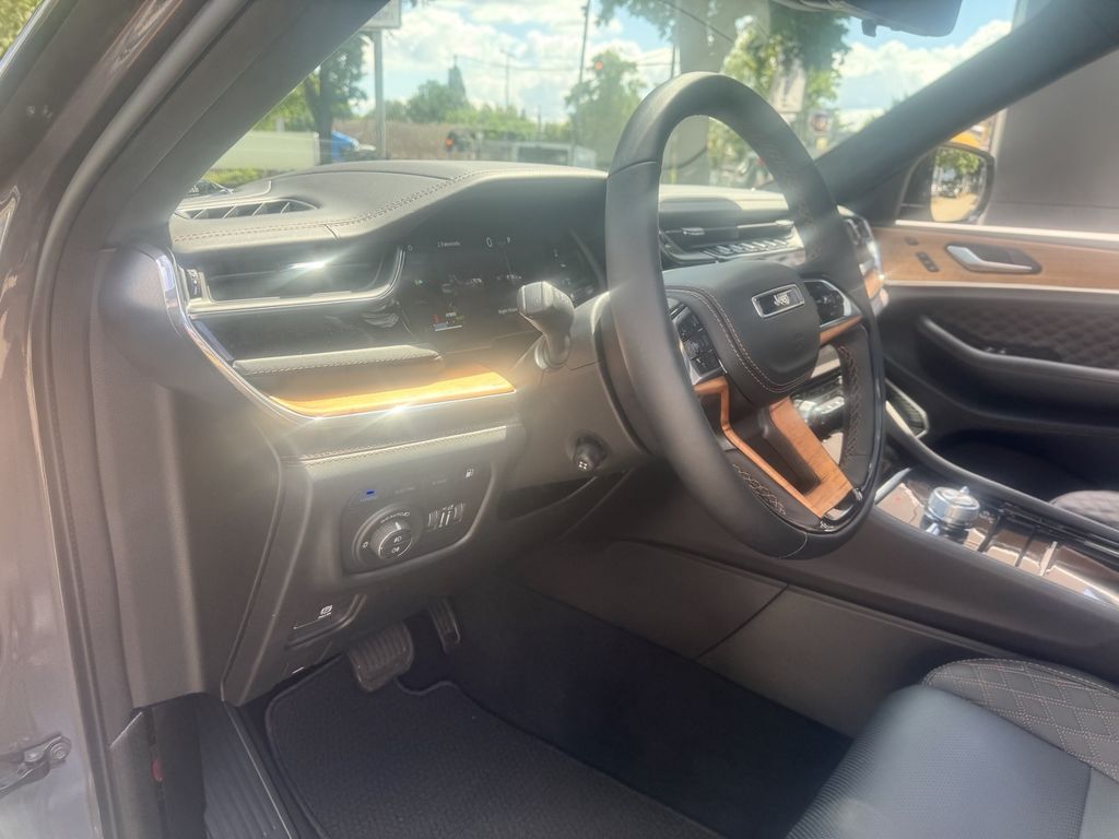 Jeep Grand Cherokee 2025