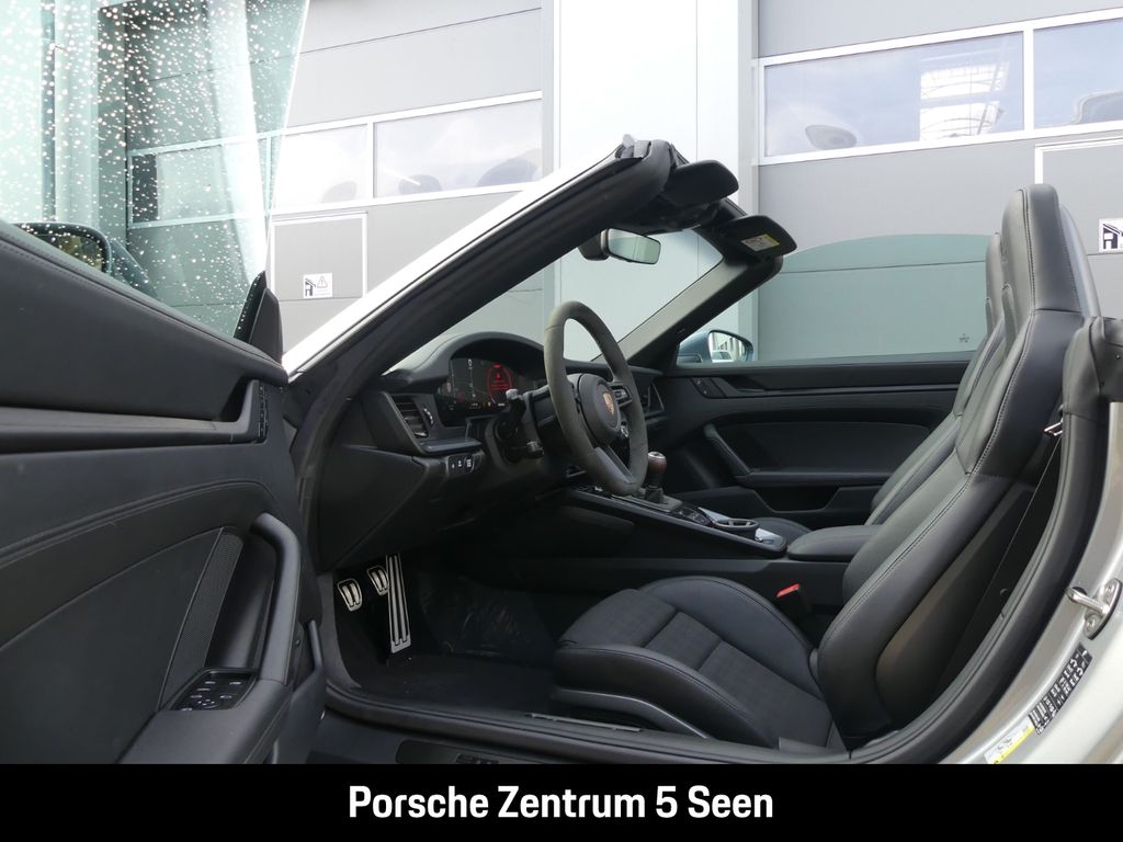Porsche 992 2025
