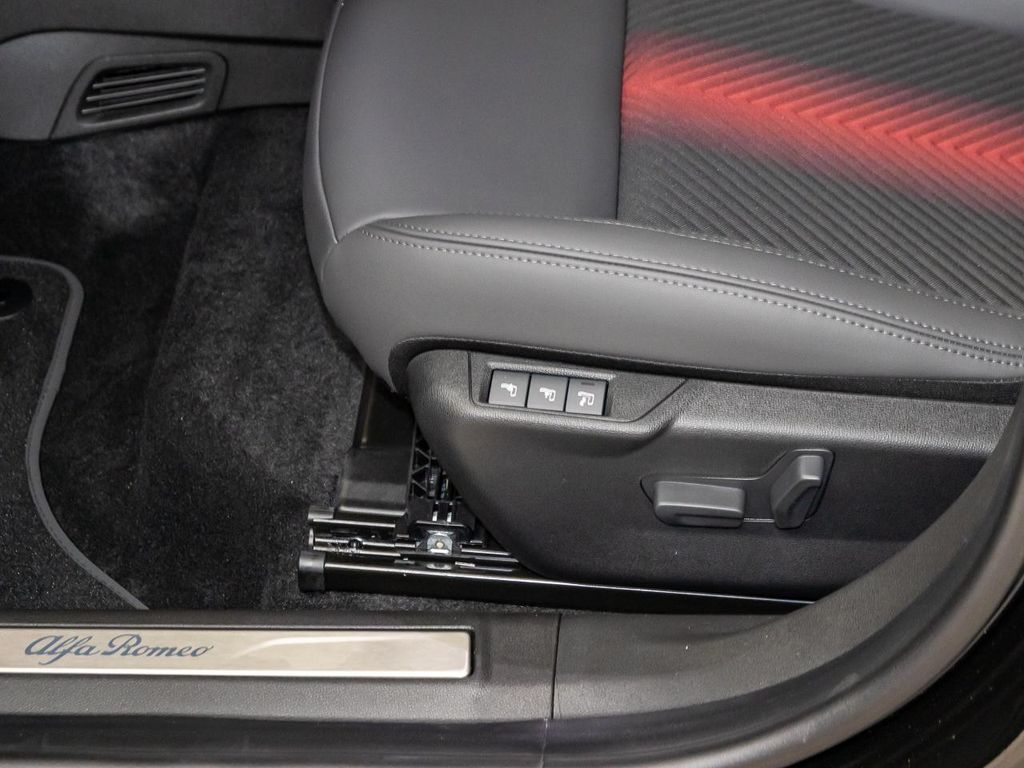 Alfa Romeo Junior 2025