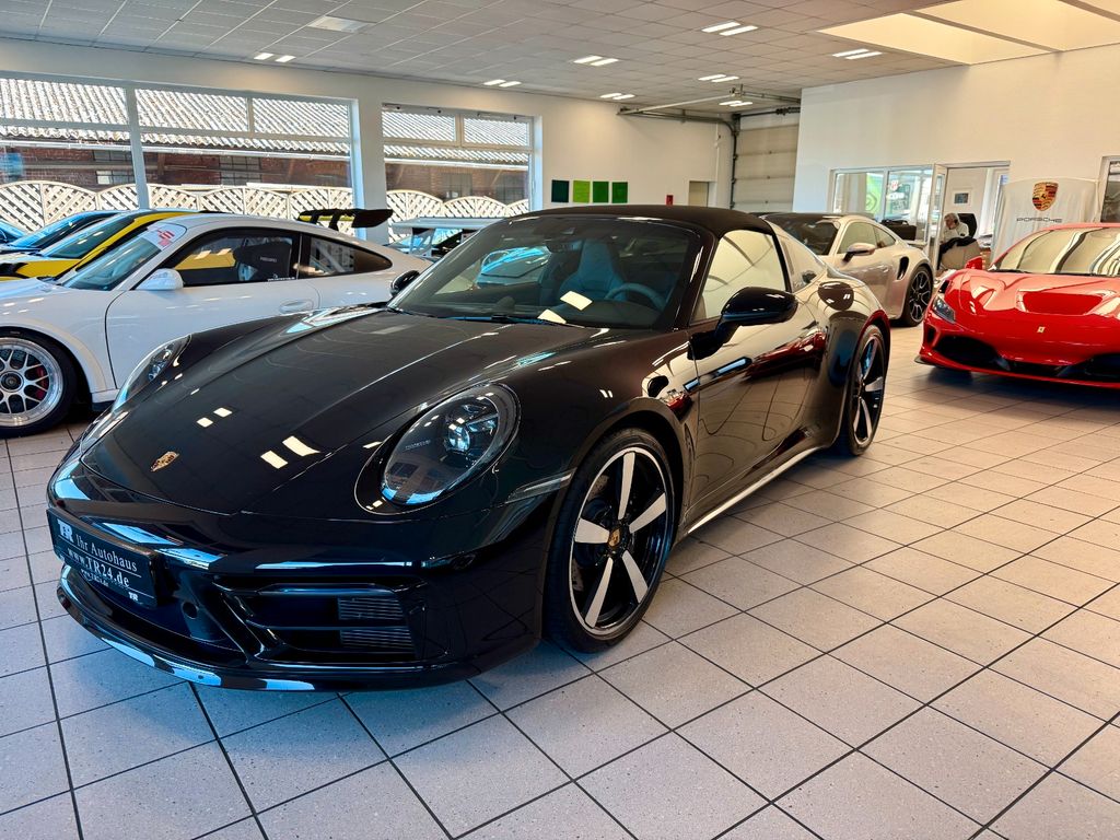 Porsche 992 2023
