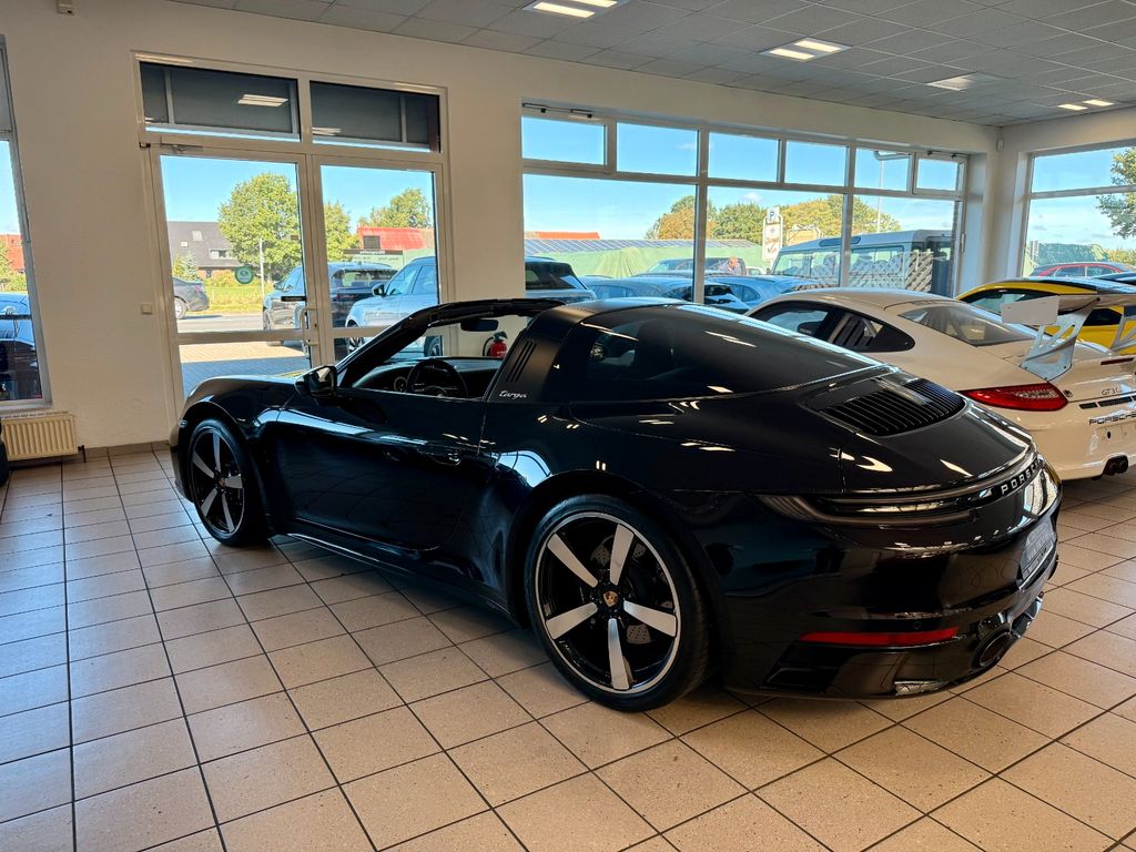 Porsche 992 2023