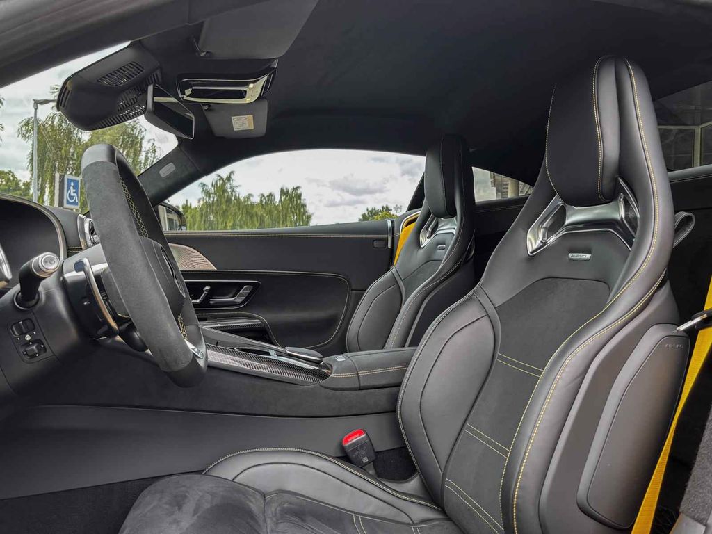 Mercedes-Benz AMG GT 2024