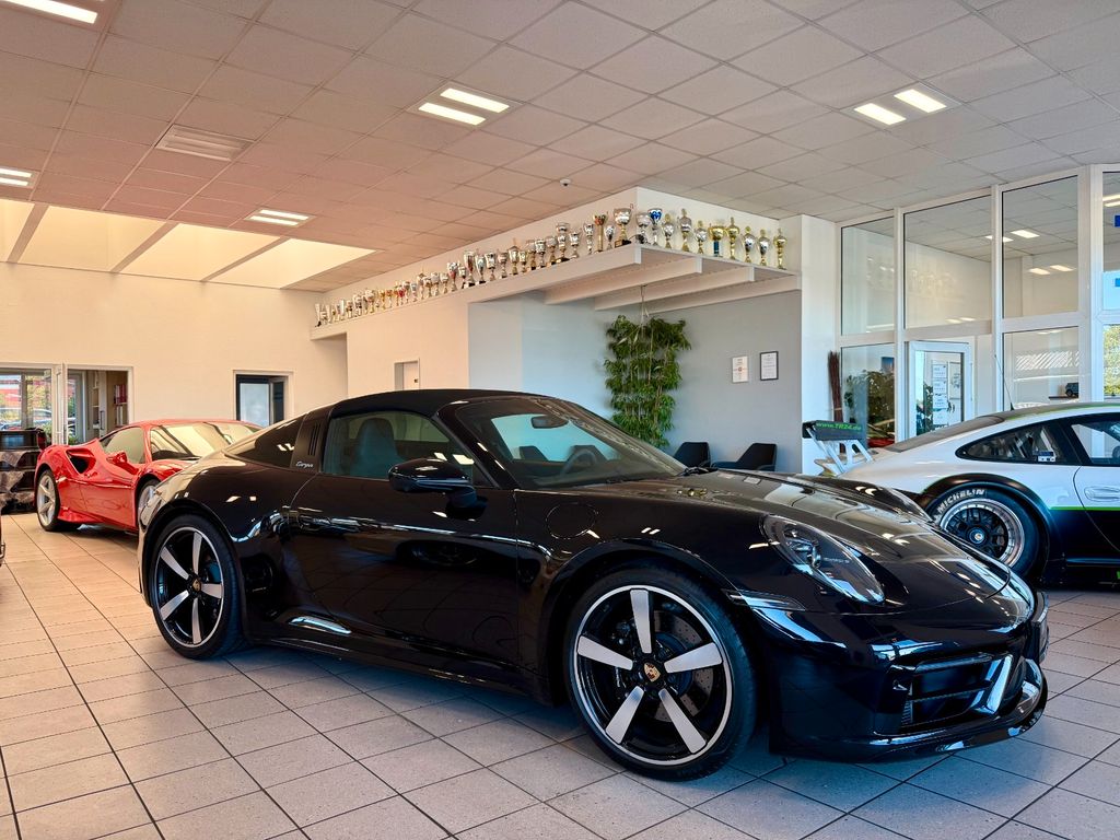 Porsche 992 2023