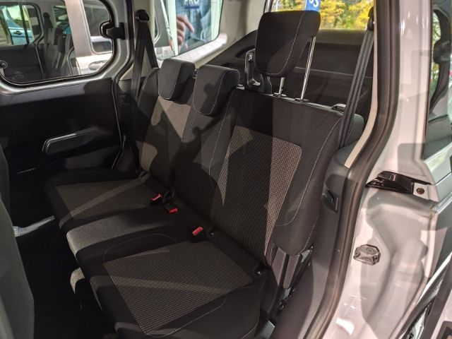 Ford Tourneo Courier 2025