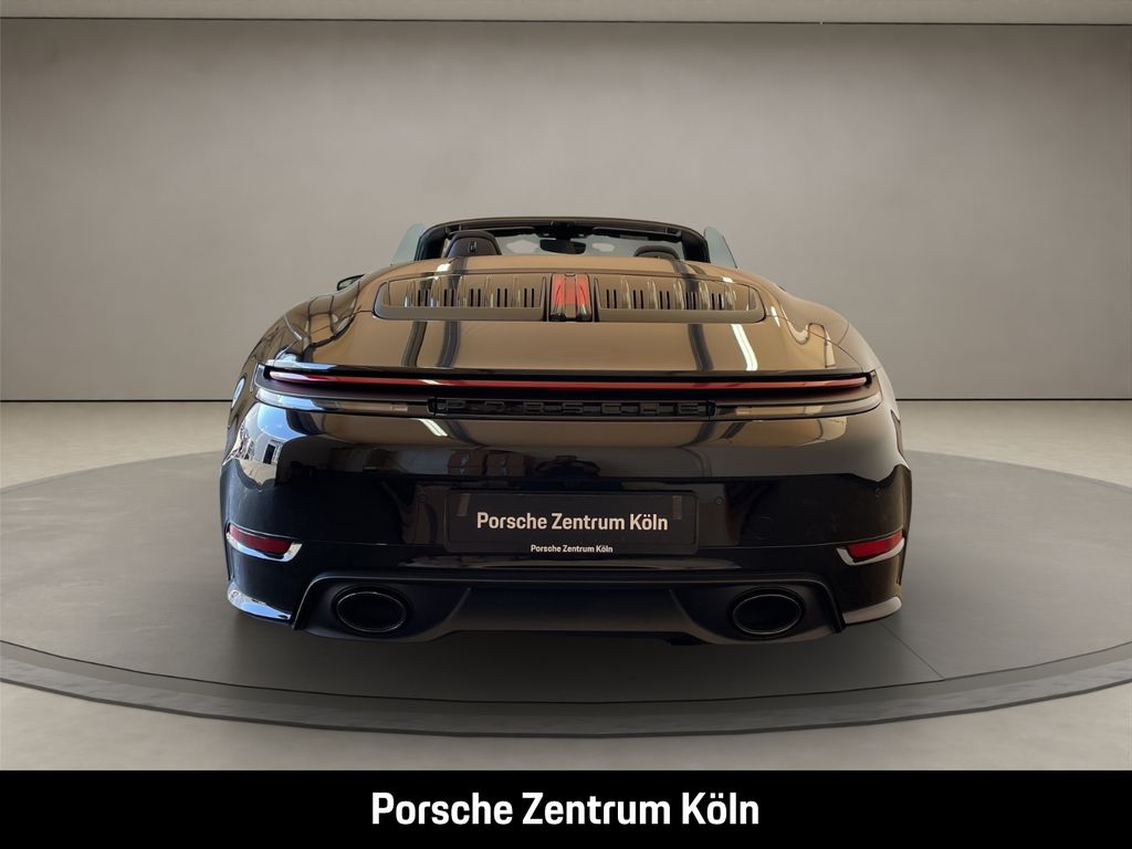 Porsche 992 2025
