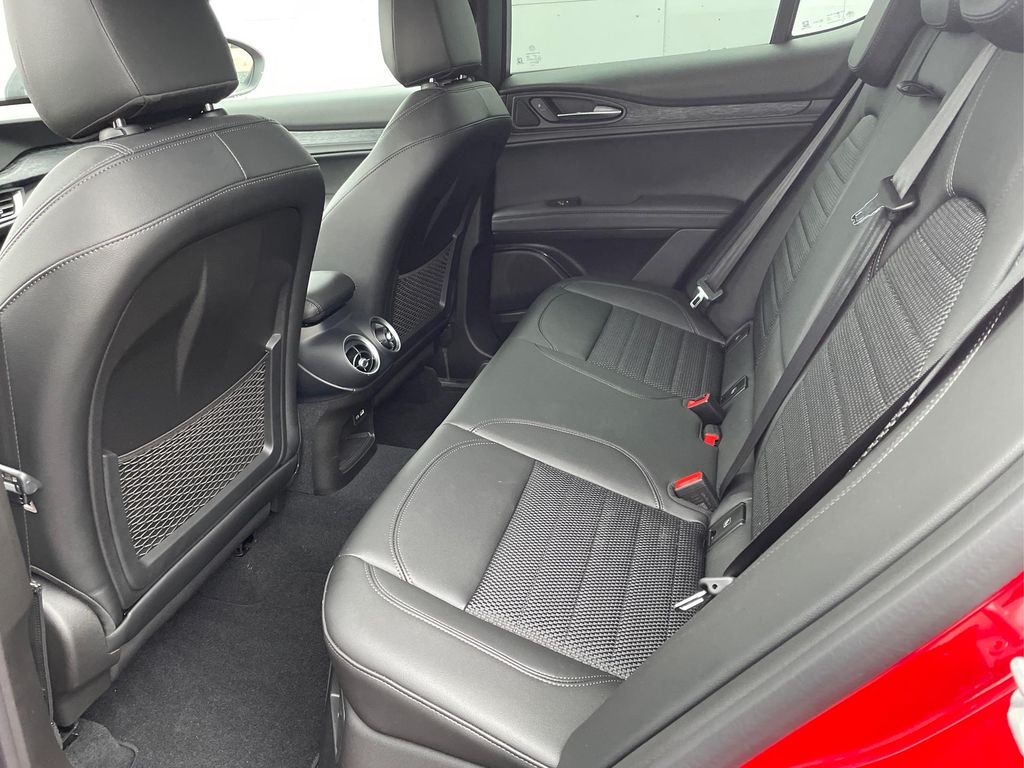 Alfa Romeo Stelvio 2024