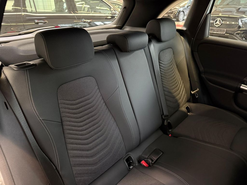 Mercedes-Benz B 220 2024