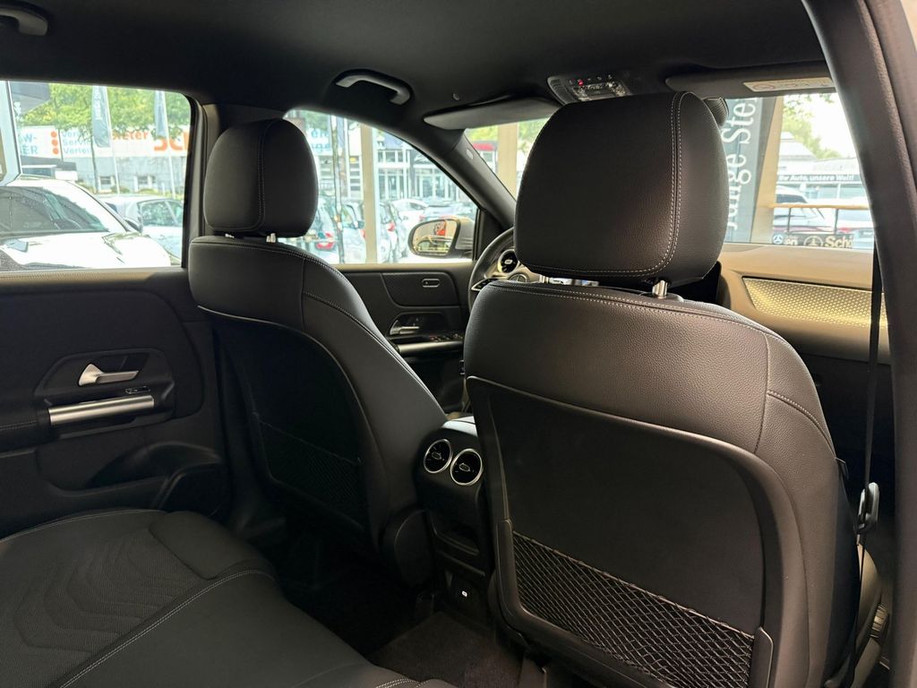 Mercedes-Benz B 220 2024