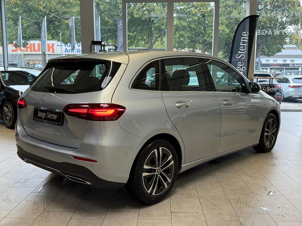Mercedes-Benz B 220 2024