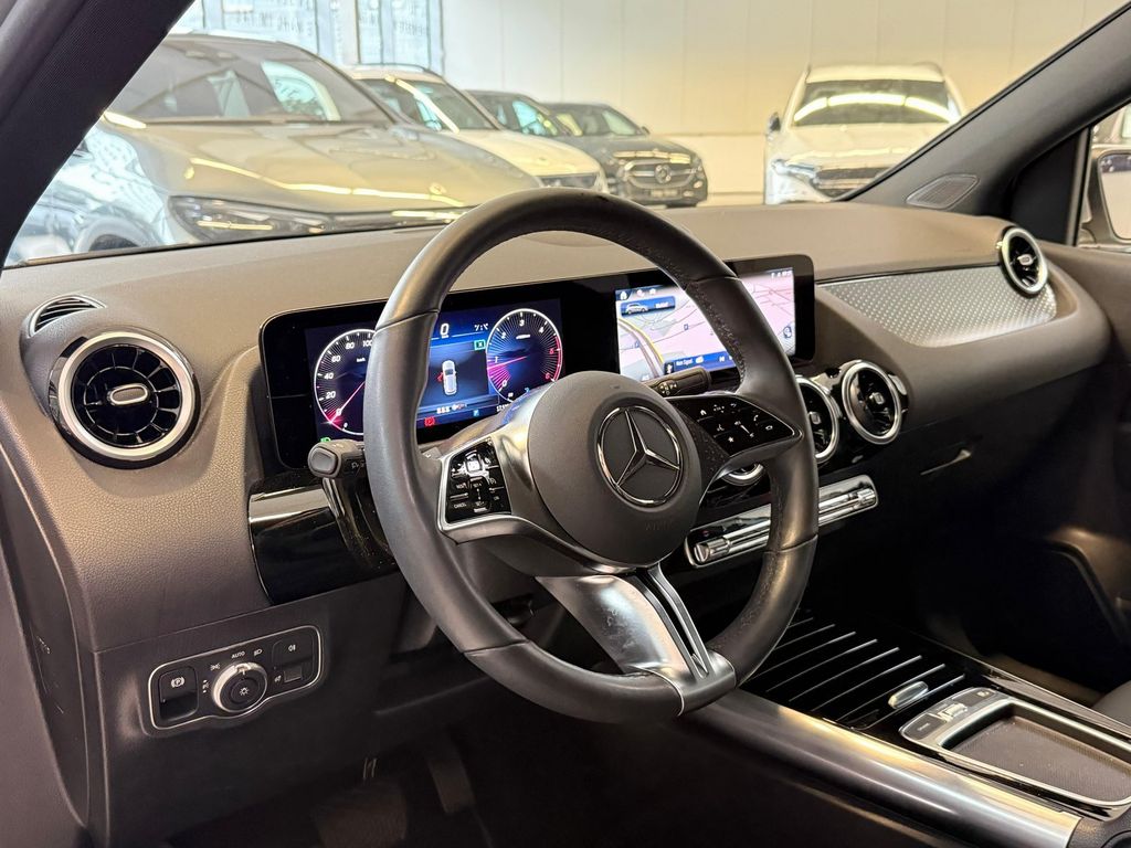 Mercedes-Benz B 220 2024