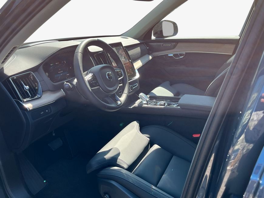 Volvo XC90 2025