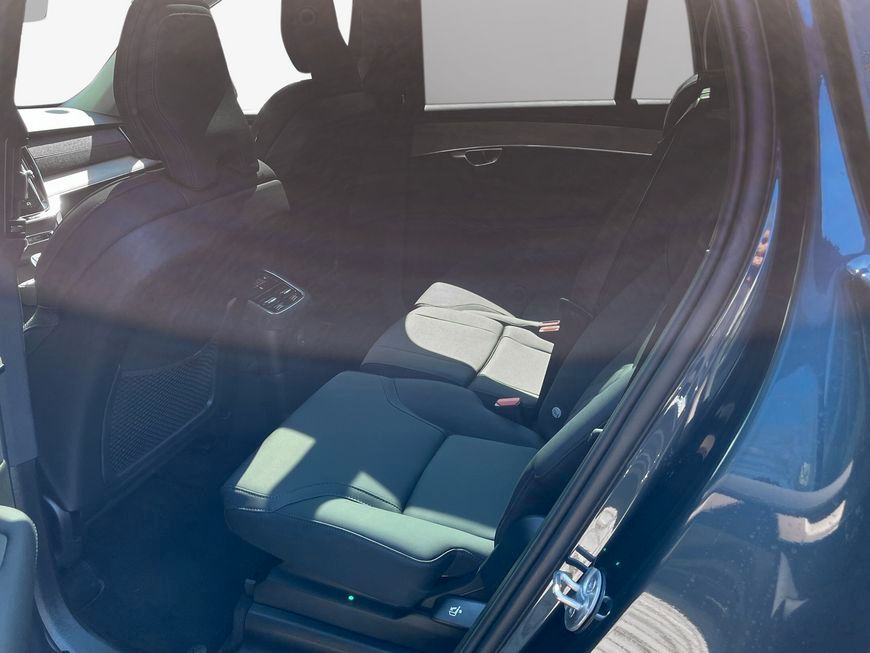 Volvo XC90 2025