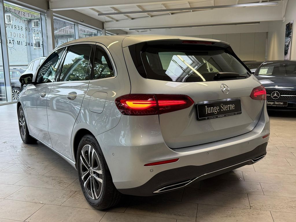 Mercedes-Benz B 220 2024