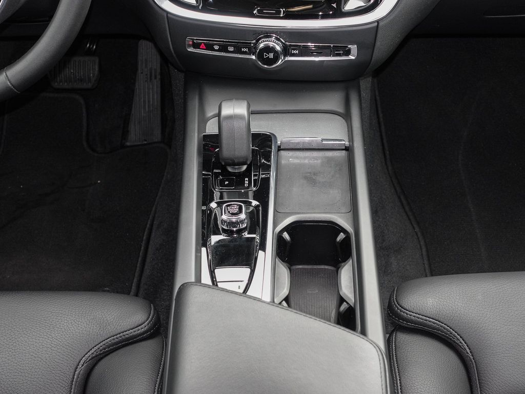 Volvo V60 Cross Country 2022