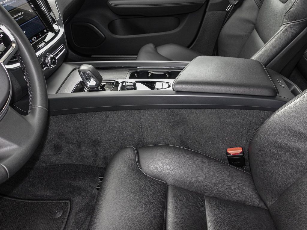 Volvo V60 Cross Country 2022