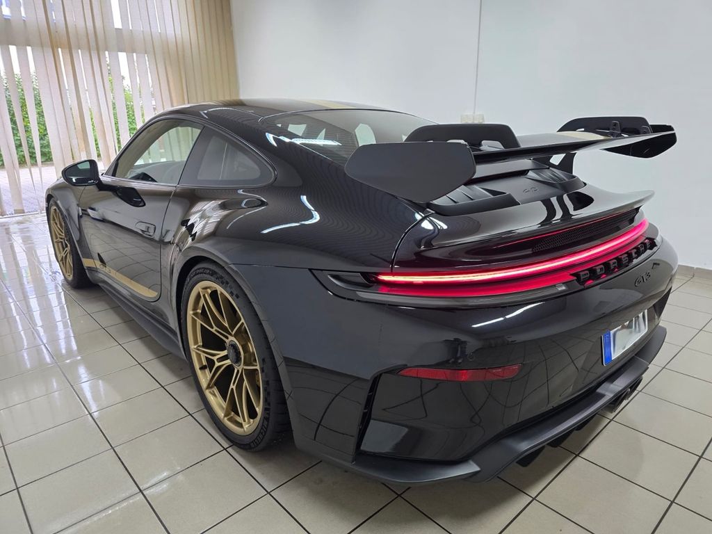 Porsche 992 2025