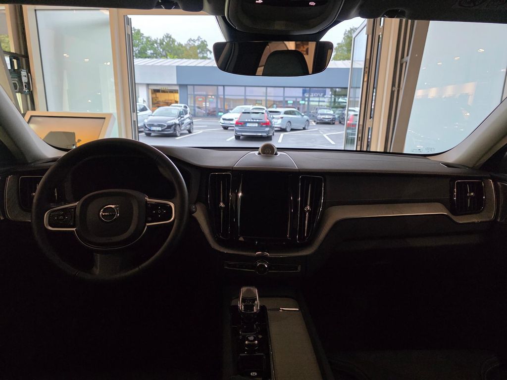 Volvo XC60 2025