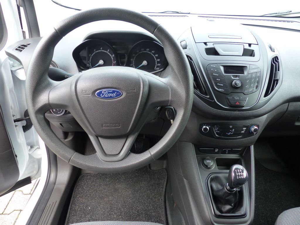 Ford Transit Courier 2020