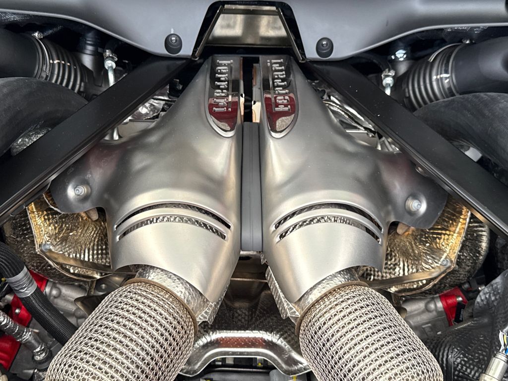 Ferrari 296 GTB 2023