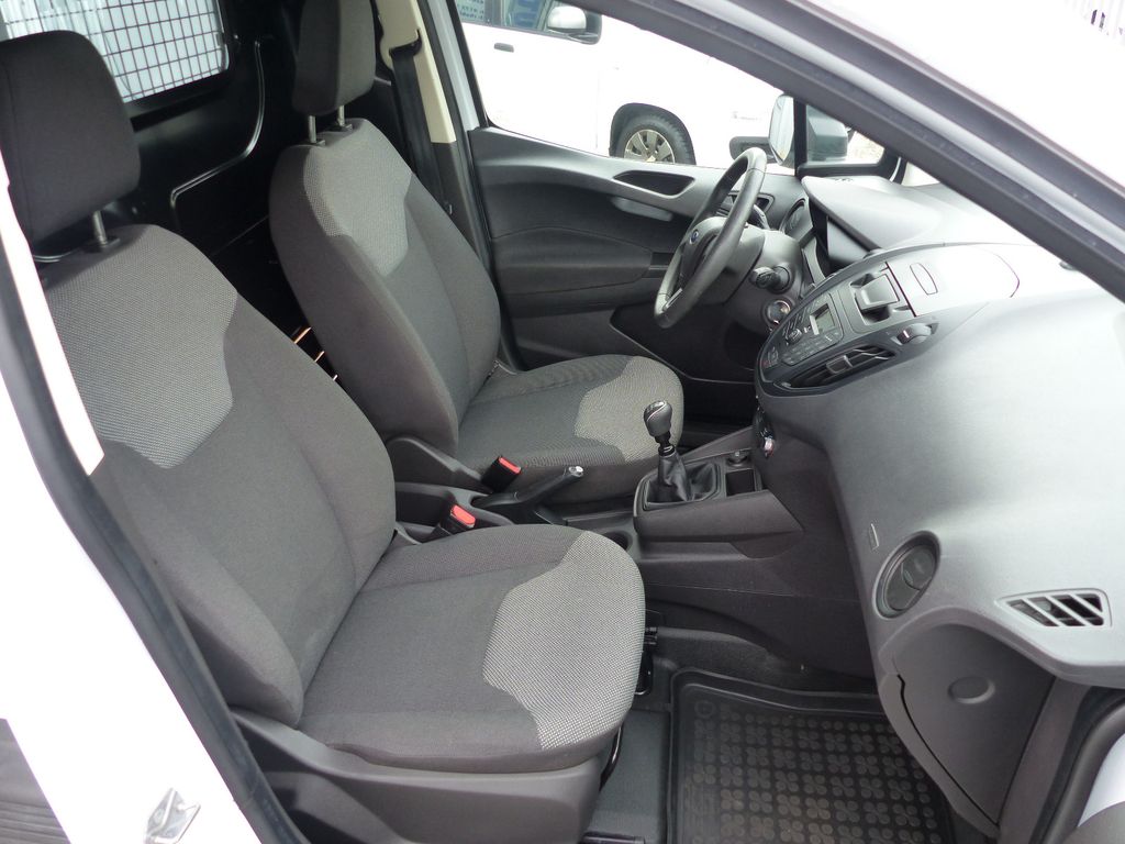 Ford Transit Courier 2020