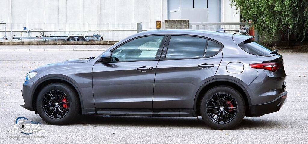 Alfa Romeo Stelvio 2022