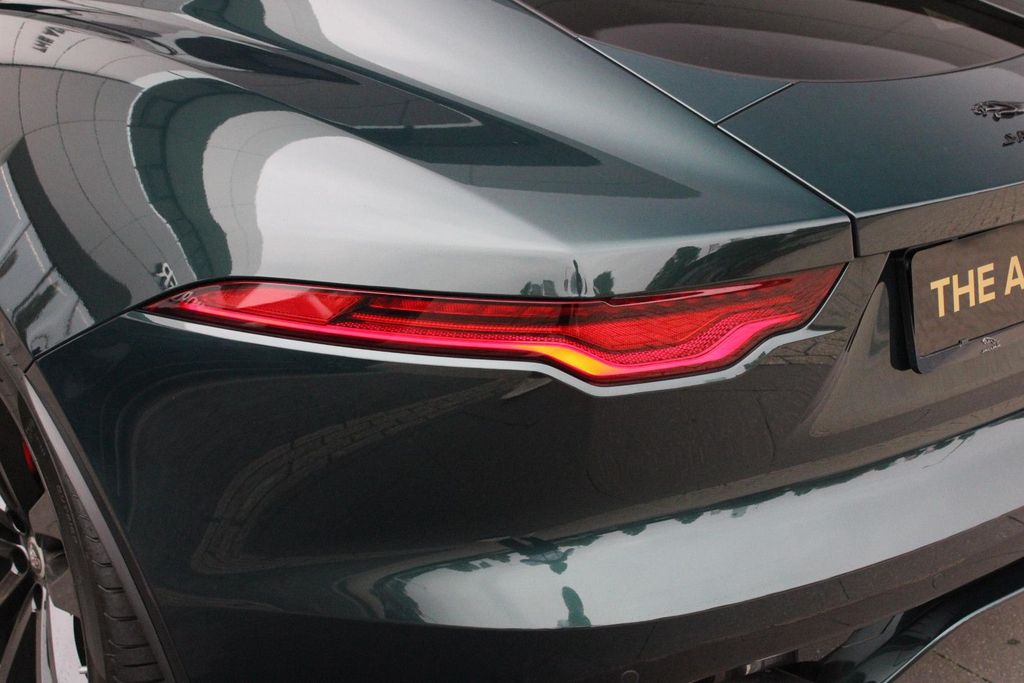 Jaguar F-Type 2024