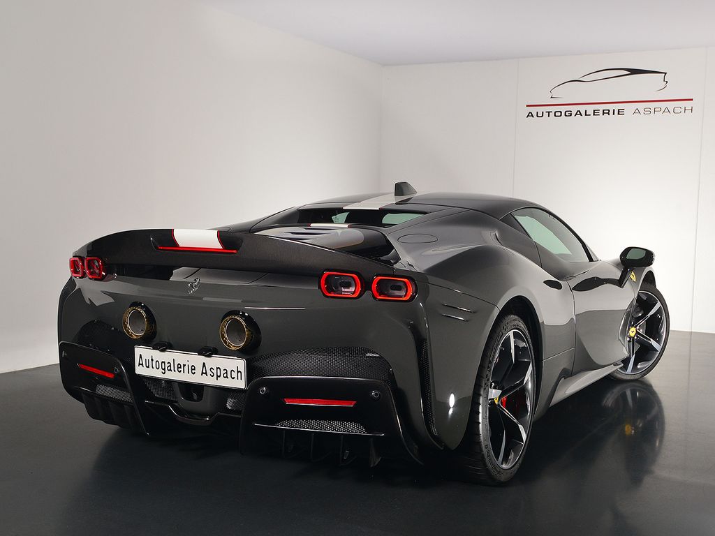 Ferrari SF90 2021