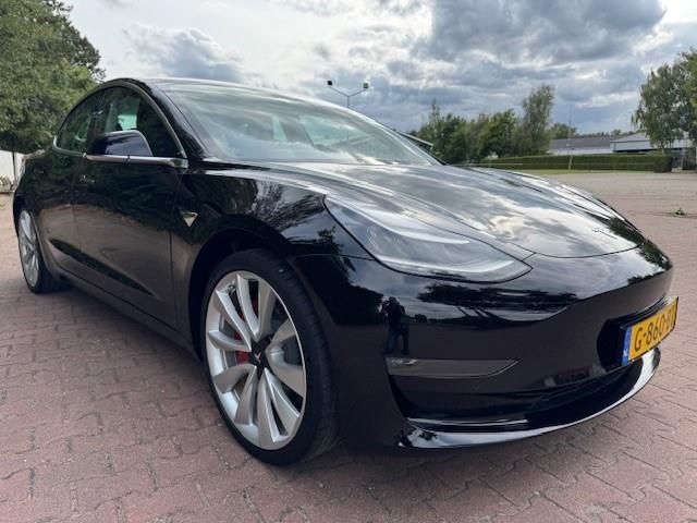 Tesla Model 3 2019