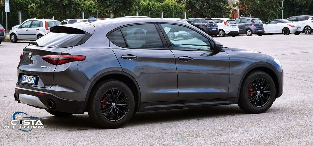 Alfa Romeo Stelvio 2022