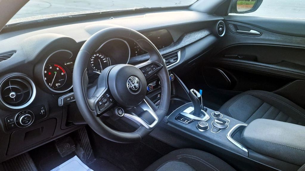 Alfa Romeo Stelvio 2022