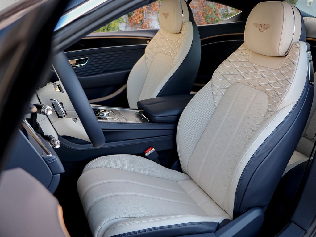 Bentley Continental GT 2025