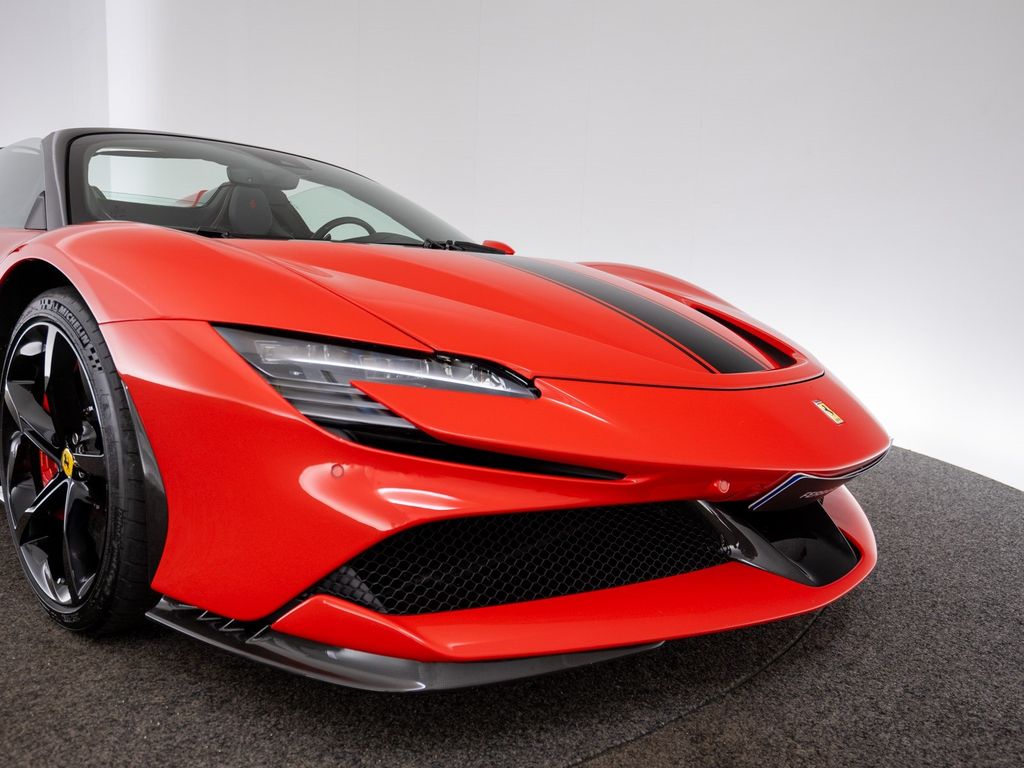 Ferrari SF90 2023