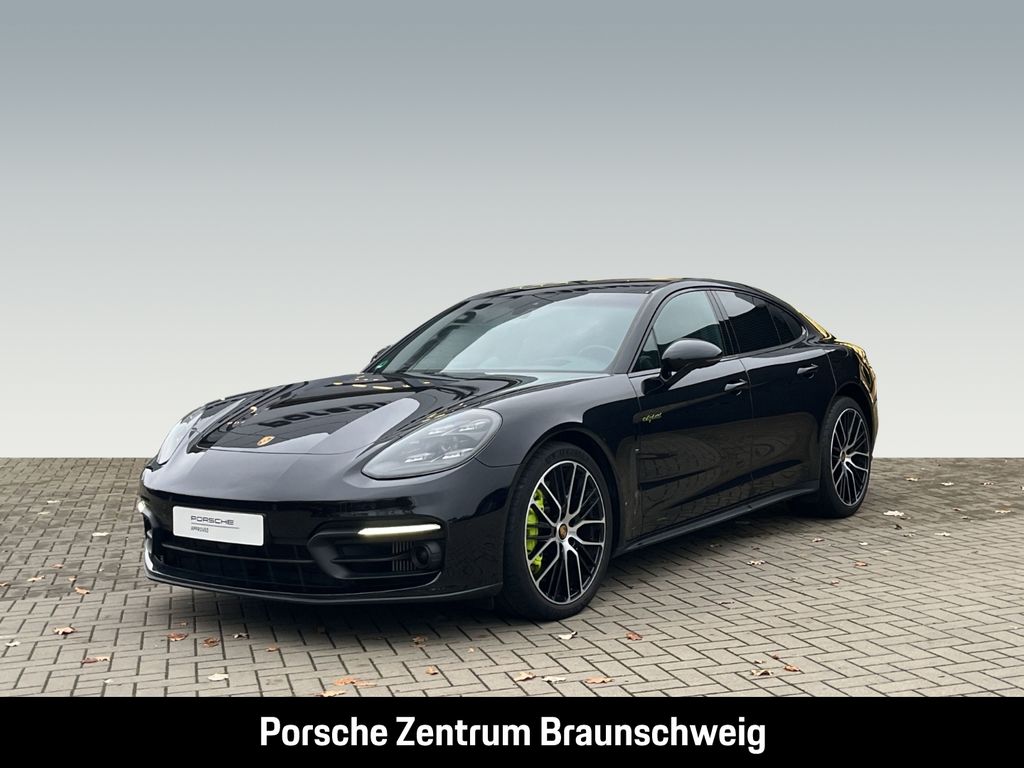 Porsche Panamera 2023