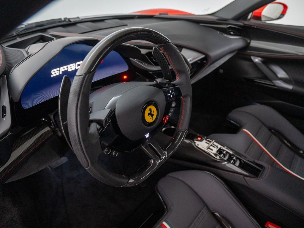 Ferrari SF90 2023