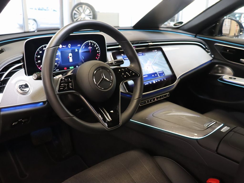 Mercedes-Benz E 300 2025