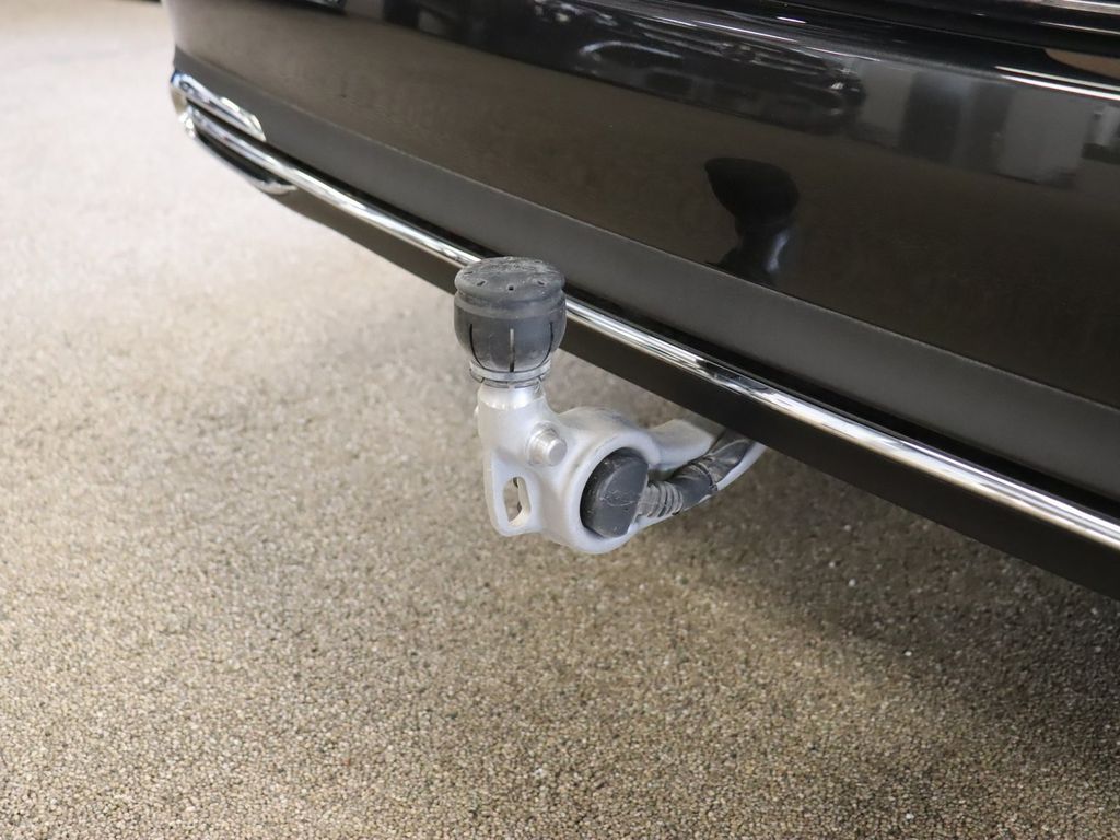 Mercedes-Benz E 300 2025