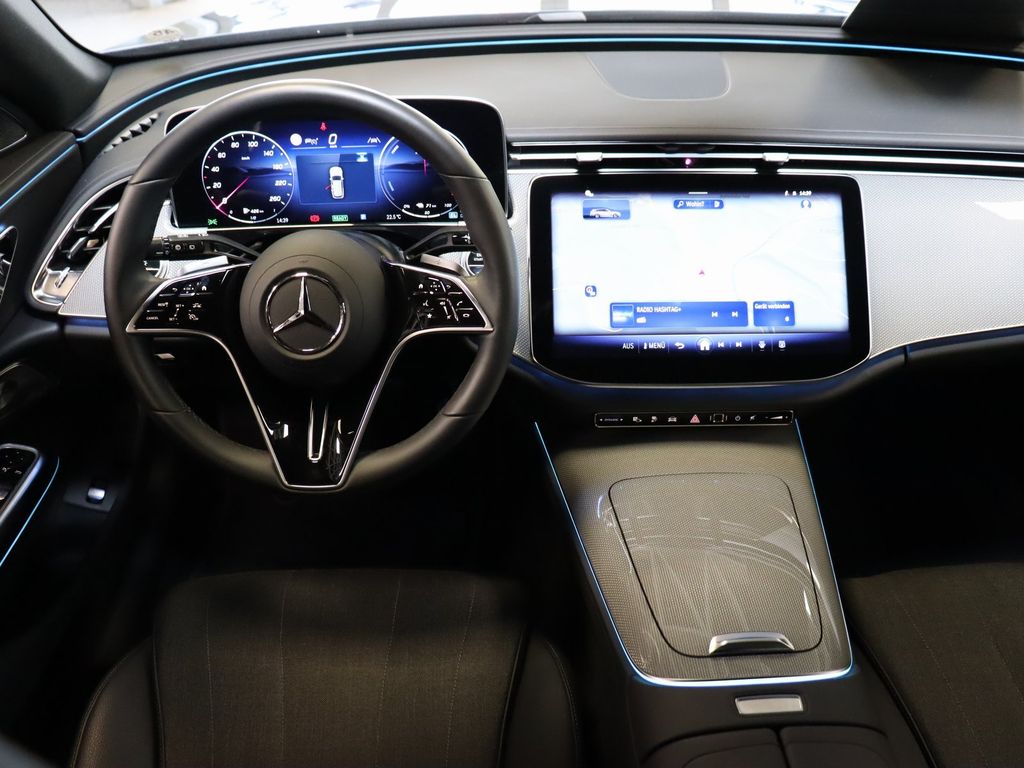 Mercedes-Benz E 300 2025