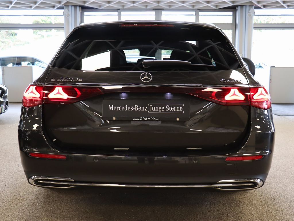 Mercedes-Benz E 300 2025