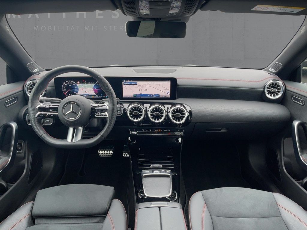 Mercedes-Benz CLA 220 2025