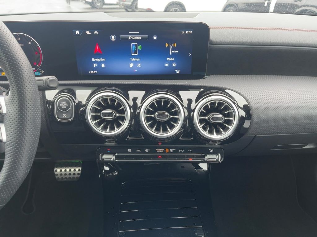 Mercedes-Benz CLA 220 2025