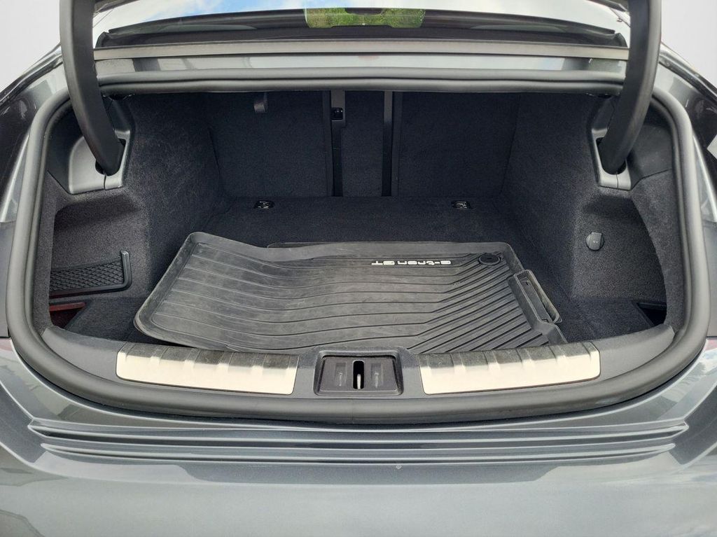 Audi RS e-tron GT 2021